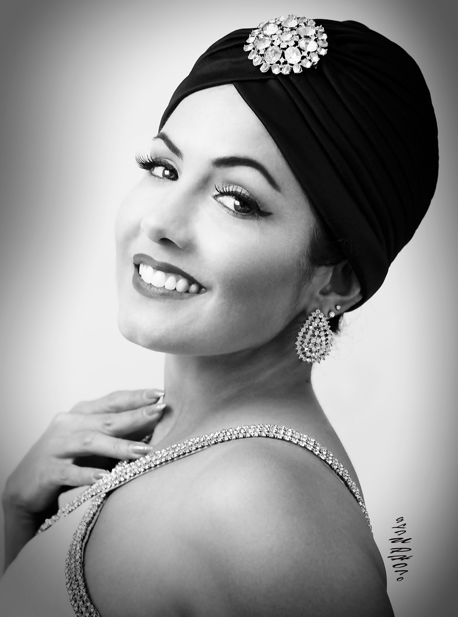 Burlesque performer Ruby Champagne in Hollywood, CA 2014 by GLIU PHOTO. Ginger Liu Photography.