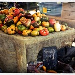 Heirloom tomato stand at Larchmont Blvd farmers' market in Los Angeles